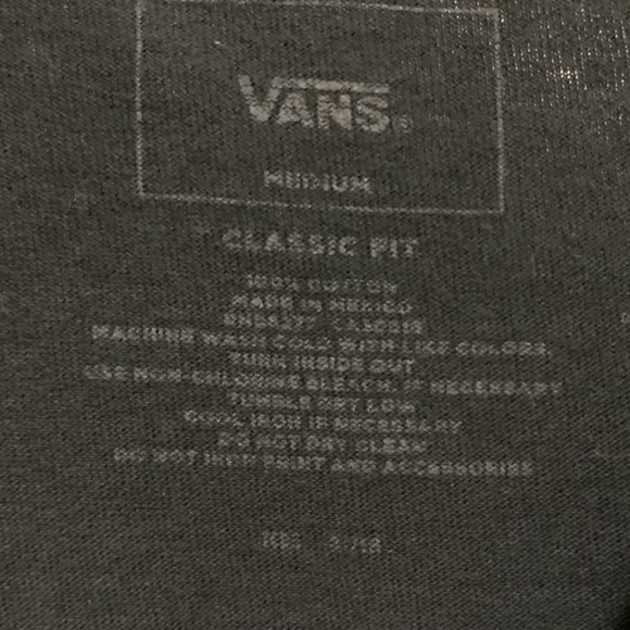 Very nice black and white vans shirt - Picture 2 of 4
